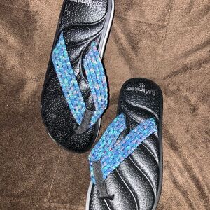 Bernie mev Black FlipFlop Sandals with Multicolor Straps